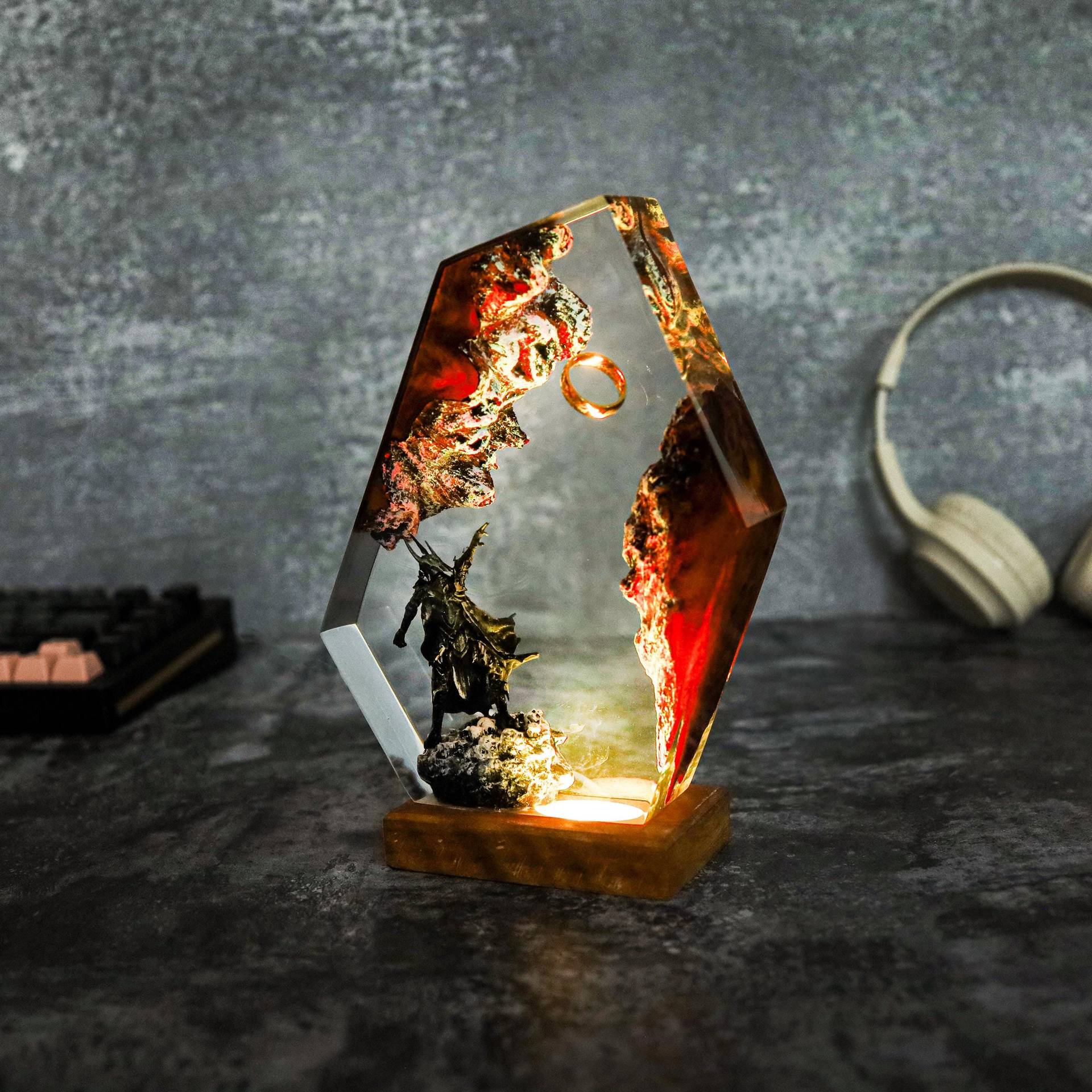 Lighting Table Decor - Movie Scence Figure Table Resin Lamp