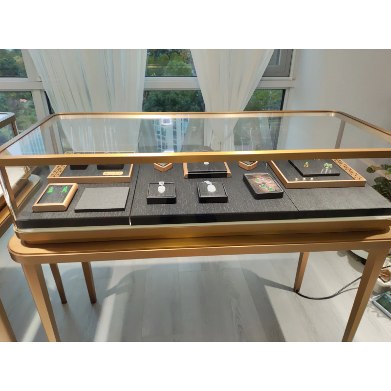 custom.Luxury High-End Custom  - Furniture Lighting & Decor Magazine avis et prix