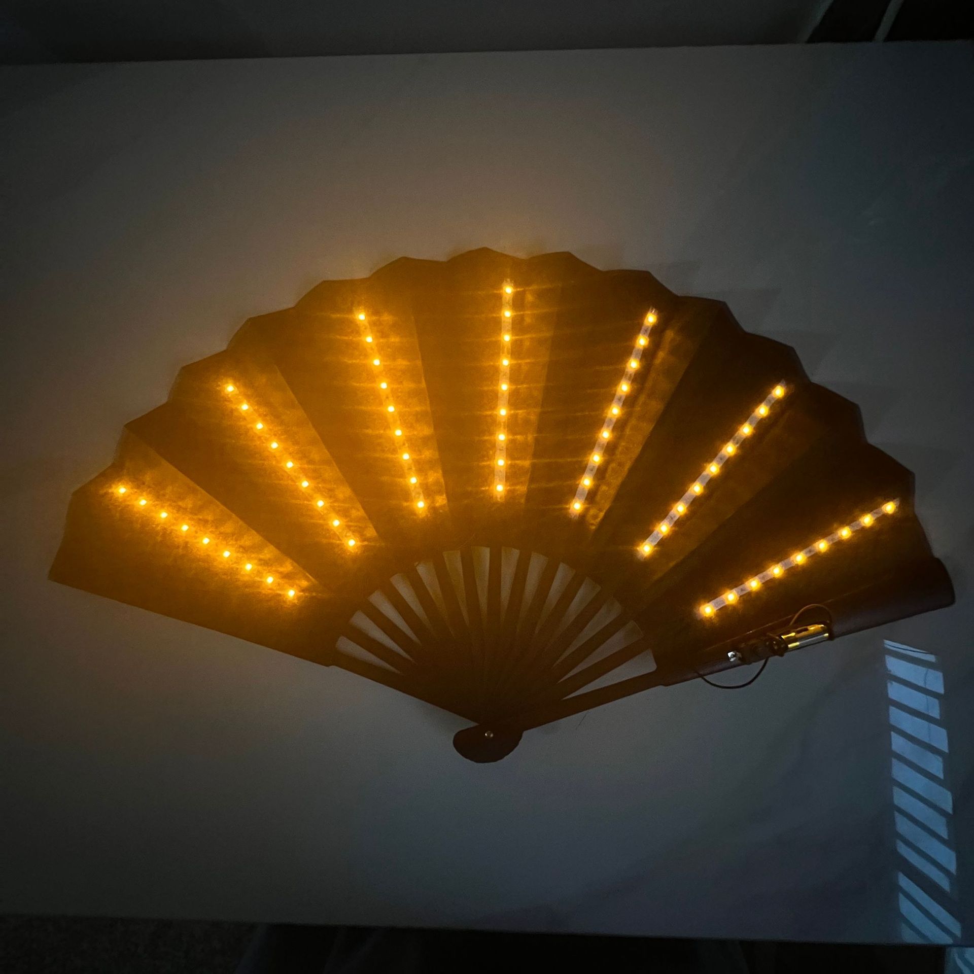 Foldable Hand Fan With Led Lig - Decor Lighting Fans avis et prix